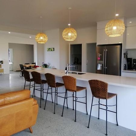 Purangi Beachhouse - 2 Bedroom Cooks Beach 외부 사진
