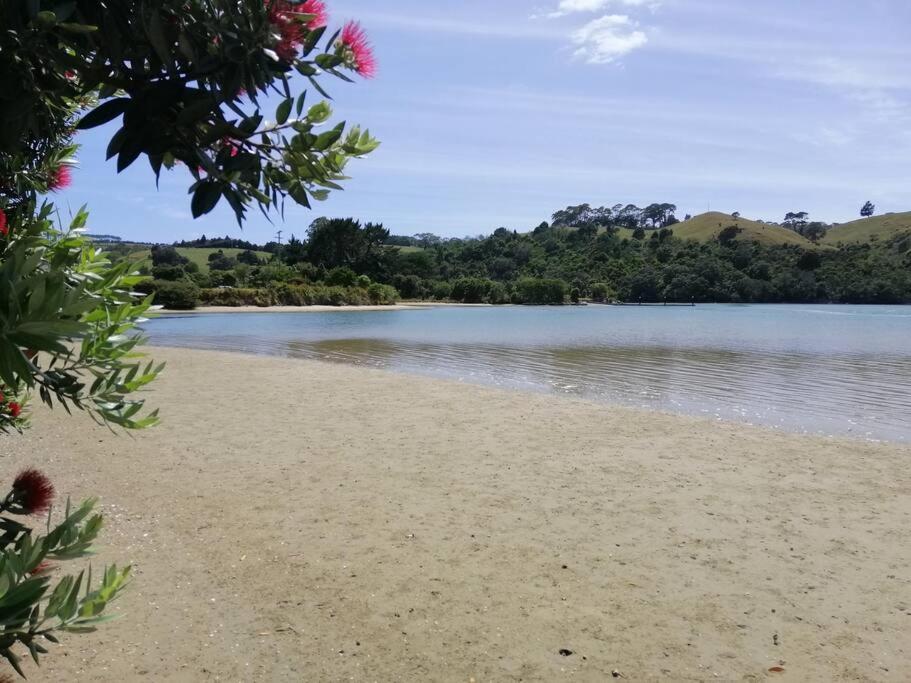 Purangi Beachhouse - 2 Bedroom Cooks Beach 외부 사진