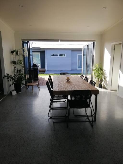 Purangi Beachhouse - 2 Bedroom Cooks Beach 외부 사진